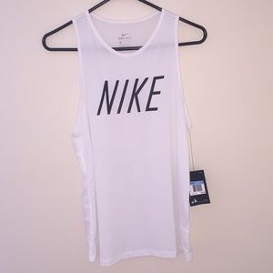 NIKE Dry-Fit Woman’s Muscle Tee